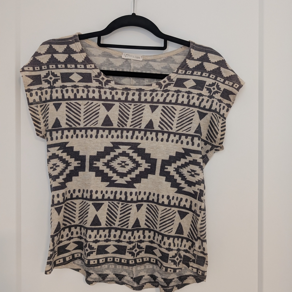 Patterned Gray and Cream Women's Top